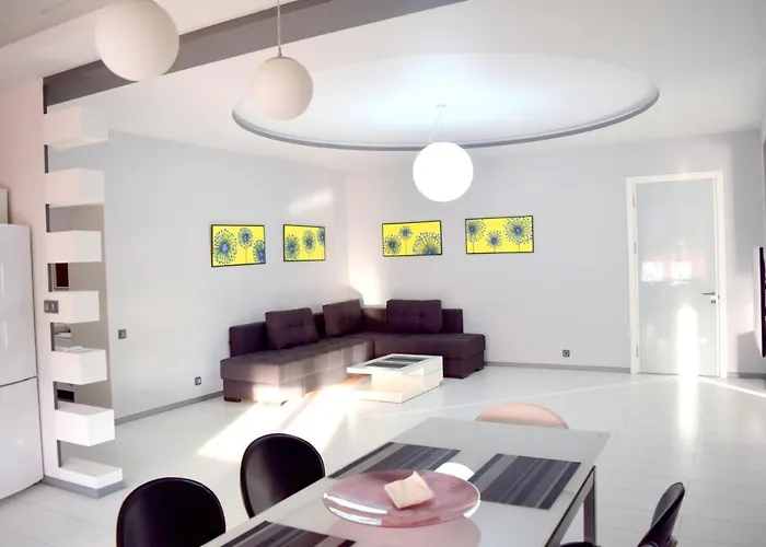 Arkadiya,160 M Three Bedrooms! Odessa